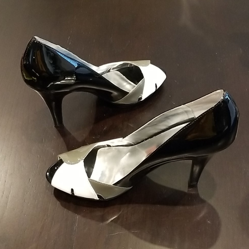 Alfani. Womans size 8 heel, NWOT